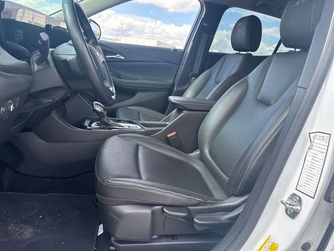 Used 2024 Buick Encore GX Sport Touring AWD/4WD image 17