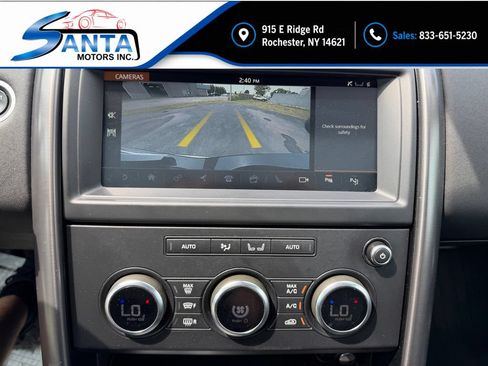 Used 2020 Land Rover Discovery Landmark AWD/4WD image 9