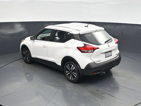 Used 2020 Nissan Kicks SV FWD image 40