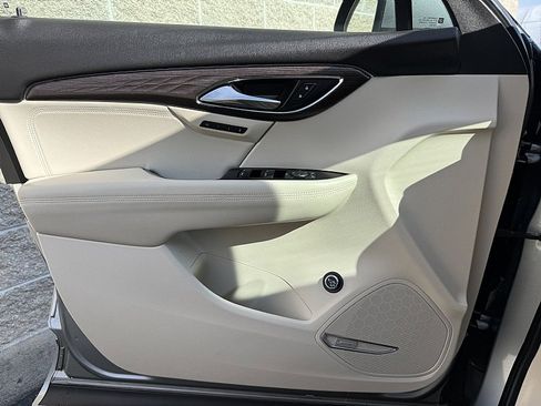 Used 2023 Buick Envision Avenir image 20
