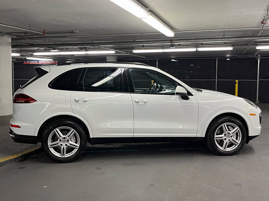 Used 2017 Porsche Cayenne S AWD/4WD image 36