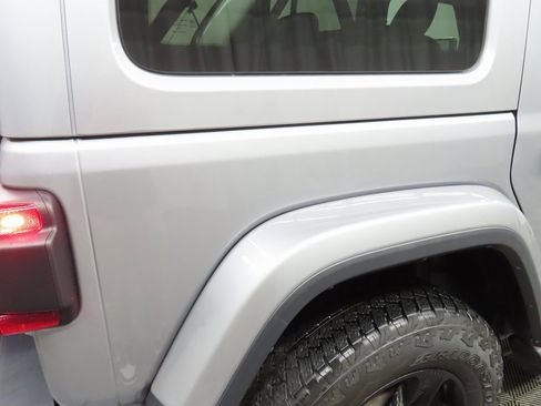 Used 2021 Jeep Wrangler Unlimited Sahara image 31