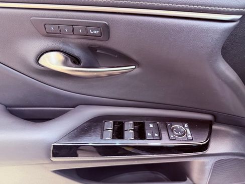 Certified 2023 Lexus ES 350 w/ Premium Package FWD image 18