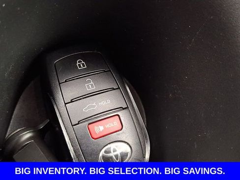 Used 2025 Toyota Corolla LE w/ Convenience Package FWD image 17