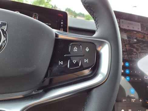 New 2025 Volvo EX90 Plus image 18