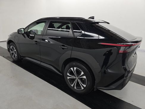 Used 2023 Toyota bZ4X XLE image 5