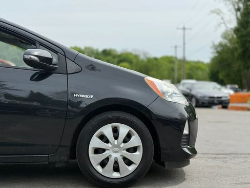 Used 2014 Toyota Prius C One FWD image 8
