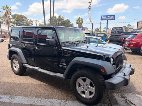 Used 2015 Jeep Wrangler Unlimited Sport AWD/4WD image 4