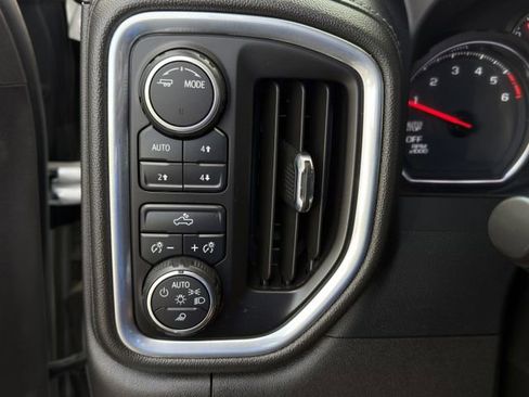 Used 2022 Chevrolet Silverado 1500 LT AWD/4WD image 24
