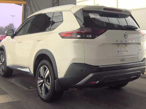 Used 2023 Nissan Rogue SL w/ SL Premium Package image 8