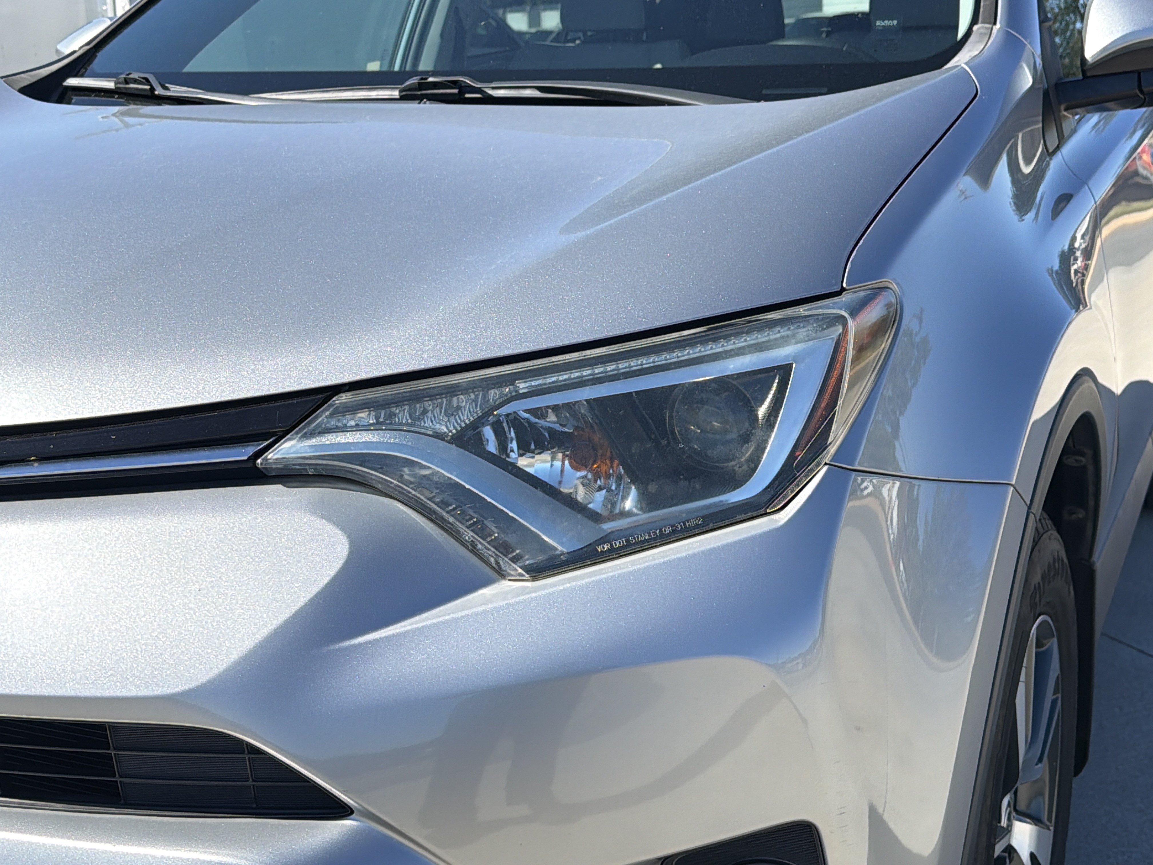 Used 2016 Toyota RAV4 XLE FWD image 6