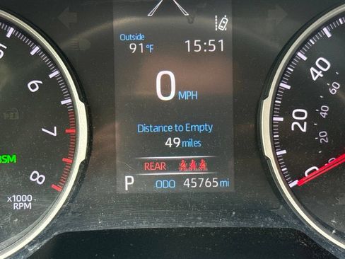 Used 2020 Toyota RAV4 XLE Premium AWD/4WD image 8