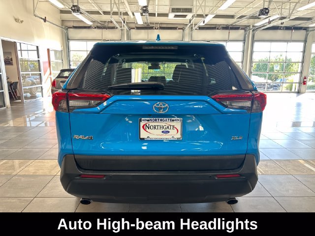 Used 2021 Toyota RAV4 XLE Premium FWD image 14