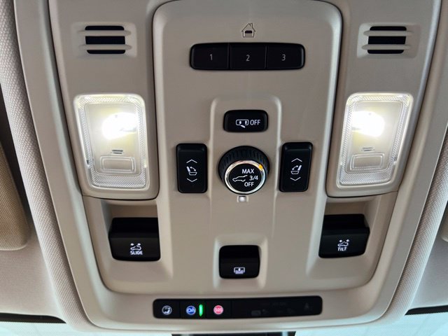 Used 2021 GMC Yukon Denali w/ Denali Premium Package AWD/4WD image 22
