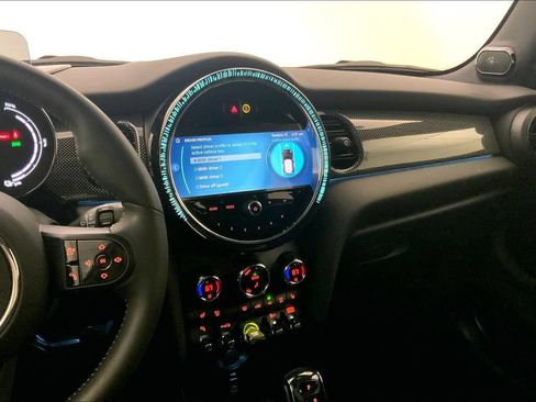 Used 2024 MINI Cooper SE FWD image 5