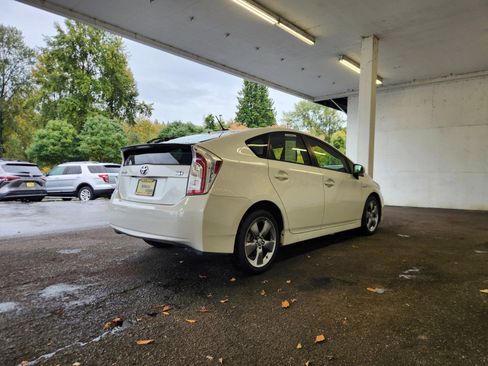 Used 2013 Toyota Prius Persona Series image 3