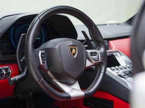 Used 2018 Lamborghini Aventador S AWD/4WD image 56