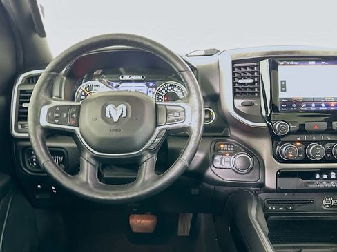 Used 2019 RAM 1500 Big Horn AWD/4WD image 17
