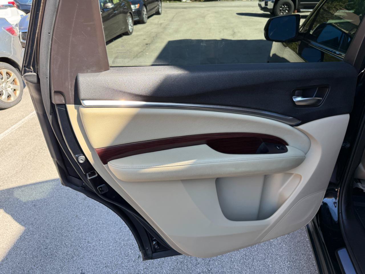 Used 2016 Acura MDX w/ Technology Package AWD/4WD image 27