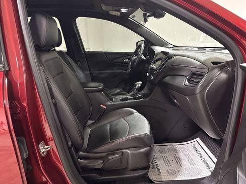 Used 2022 Chevrolet Equinox RS w/ RS Leather Package image 25