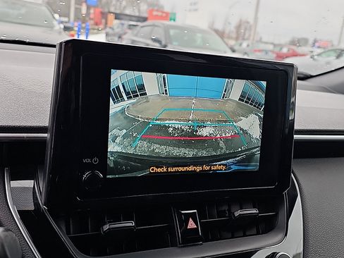 Used 2024 Toyota Corolla Cross AWD Hybrid w/ Moonroof Package image 19