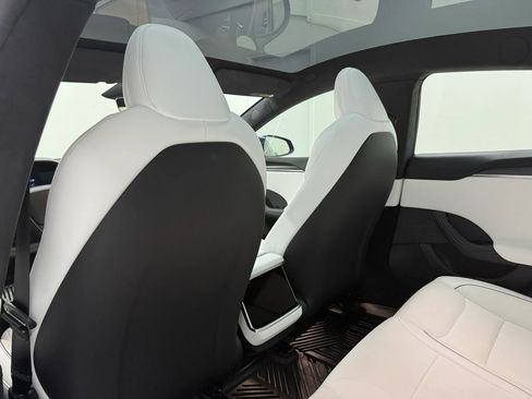 Used 2023 Tesla Model S Plaid image 13