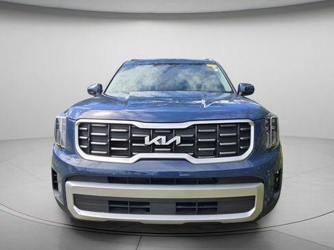 Used 2024 Kia Telluride S AWD/4WD image 3