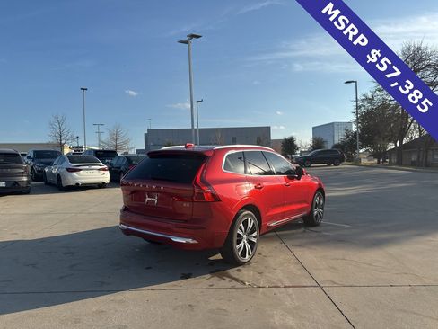 Certified 2023 Volvo XC60 B5 Ultimate w/ Climate Package image 3