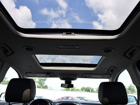 Used 2021 Chevrolet Traverse Premier w/ LPO, Floor Liner Package AWD/4WD image 33