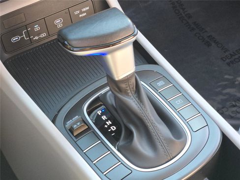 Used 2025 Hyundai Kona SEL image 31