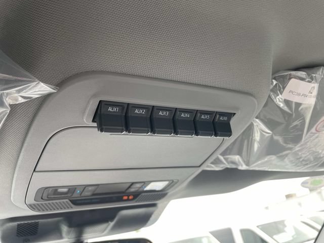 New 2026 Ford F550 4x4 Regular Cab Super Duty image 9