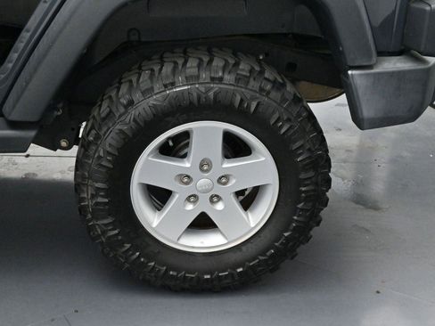 Used 2017 Jeep Wrangler Unlimited Sport w/ Quick Order Package 24S image 30