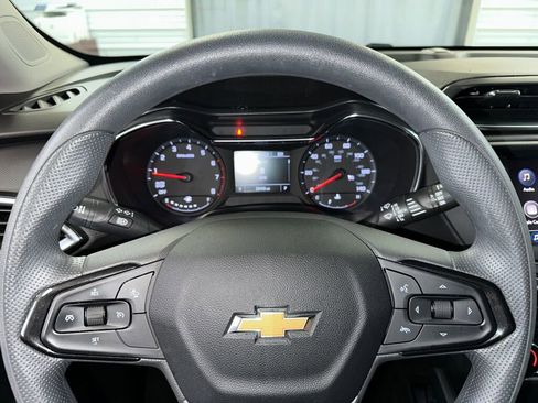 Certified 2023 Chevrolet TrailBlazer LT w/ LPO, Blackout Package image 9