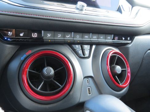 Used 2024 Chevrolet Blazer RS w/ Driver Confidence II Package image 28