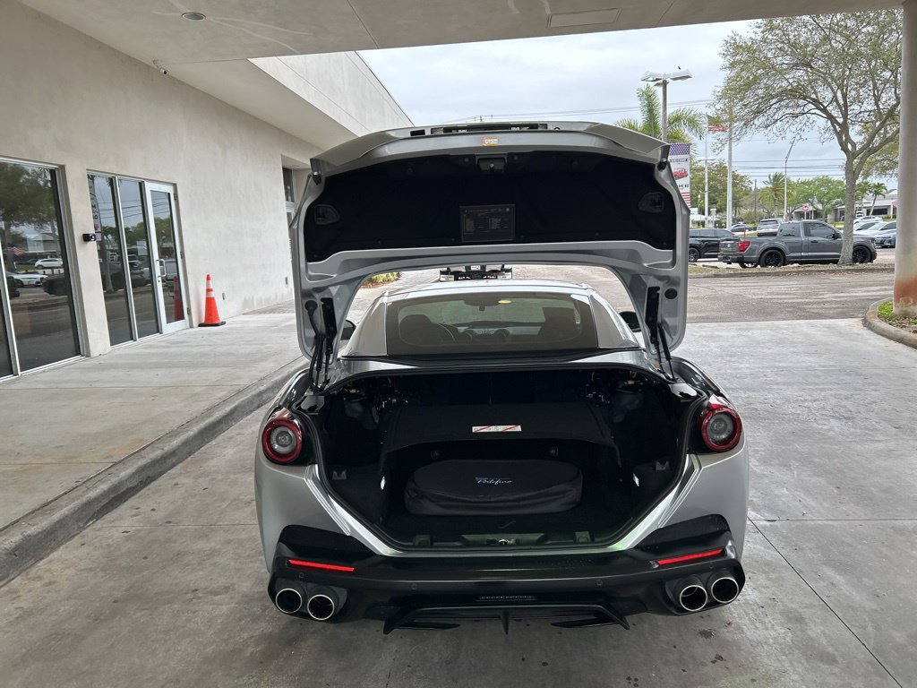 Used 2019 Ferrari Portofino RWD image 46