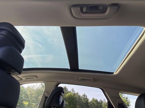 Used 2026 Kia Sportage EX w/ EX Panorama Roof Package image 11