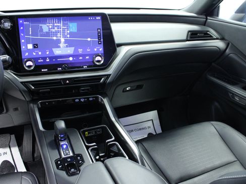 Used 2024 Lexus TX 350 AWD w/ Captains Chair Package image 20