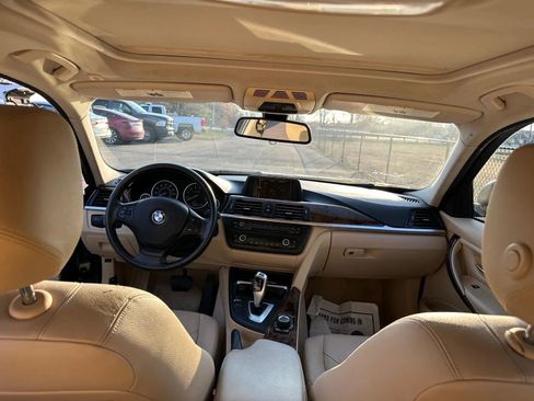 Used 2013 BMW 328i Sedan RWD image 9