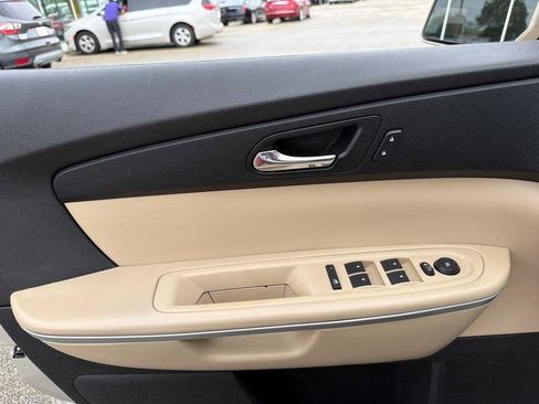 Used 2010 GMC Acadia SLT FWD image 15