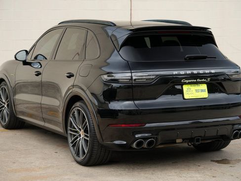 Used 2021 Porsche Cayenne Turbo S AWD/4WD image 54