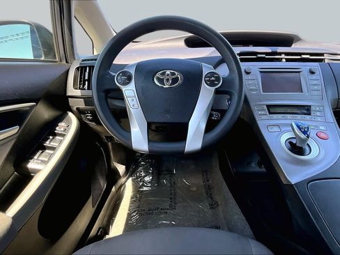 Used 2015 Toyota Prius Two FWD image 5