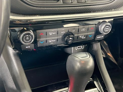 Used 2022 Jeep Compass Trailhawk w/ Trailhawk Convenience Group AWD/4WD image 15