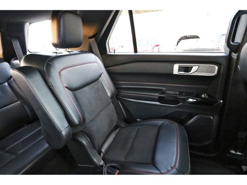 Used 2023 Ford Explorer ST-Line w/ Class IV Trailer Tow Package image 15