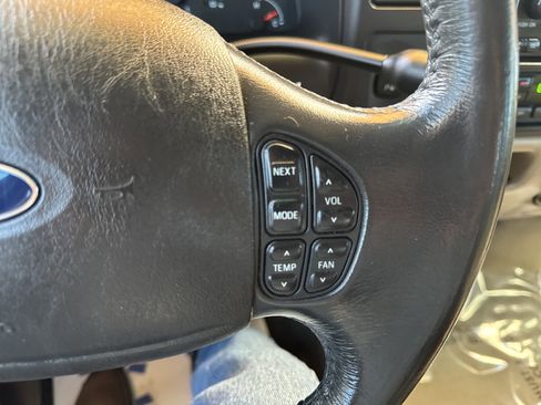 Used 2005 Ford Excursion Limited image 30