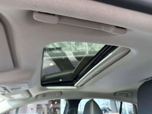 New 2026 Nissan Sentra SR w/ SR Premium Package FWD image 22