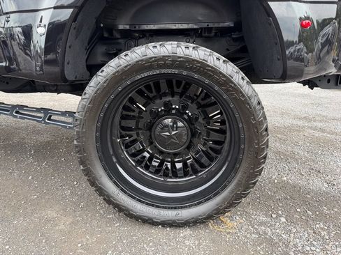Used 2023 Ford F450 Platinum w/ FX4 Off-Road Package AWD/4WD image 8