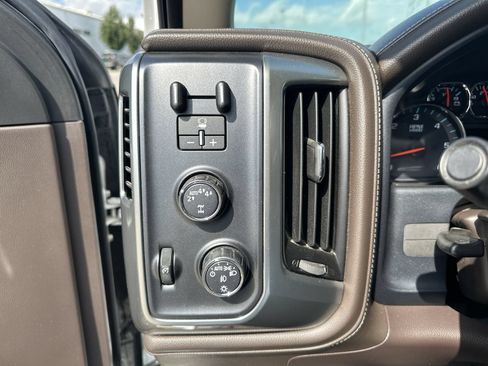 Certified 2018 Chevrolet Silverado 1500 LTZ w/ Sport Package AWD/4WD image 18