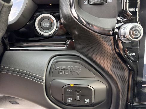 New 2026 RAM 2500 Limited AWD/4WD image 23