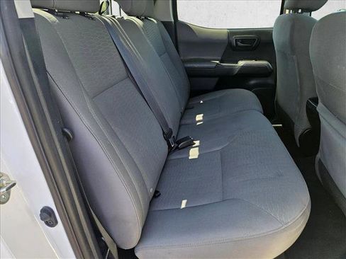 Used 2019 Toyota Tacoma SR5 AWD/4WD image 18