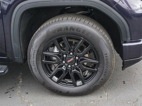 Used 2022 GMC Sierra 1500 Elevation w/ Elevation Premium Package image 9